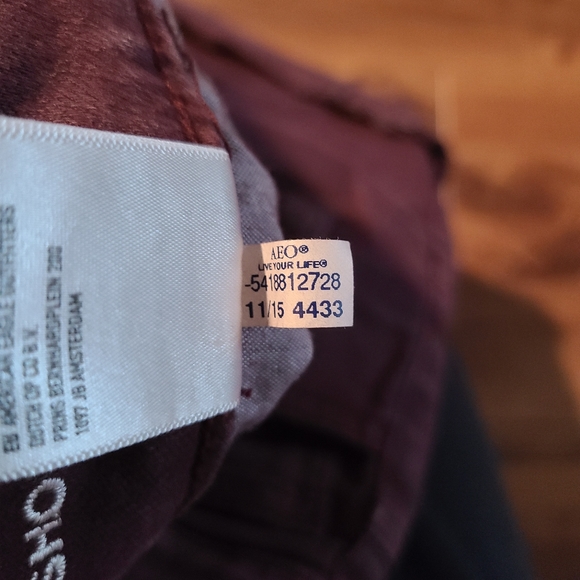 AMERICAN EAGLE SHORTS SZ 0 HI-RISE SHORTIE SUPER STRETCH BURGUNDY AEO Denim - Picture 7 of 7